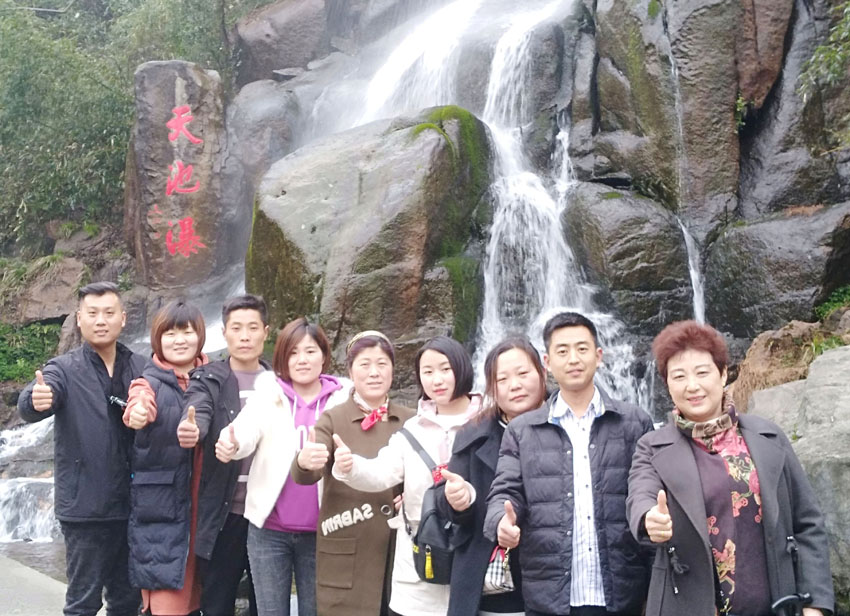 春光無(wú)限好、結(jié)伴去出游，盛隆之家2018年總結(jié)表彰大會(huì)各大獎(jiǎng)項(xiàng)春游活動(dòng)圓滿(mǎn)結(jié)束！